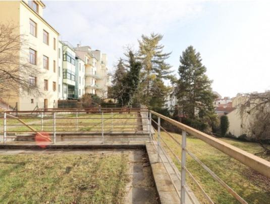 Byt S Terasou A Zahradou Brno Exteriér fotografie
